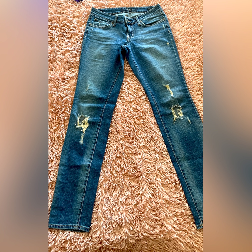 Jessica Simpson distress skinny jeans